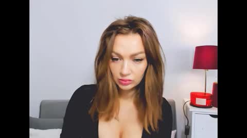 Snapshot of oliviawomen chatting on December 22, 2024, 6:06 am OliviaWomen online show from December 22, 2024, 6:06 am