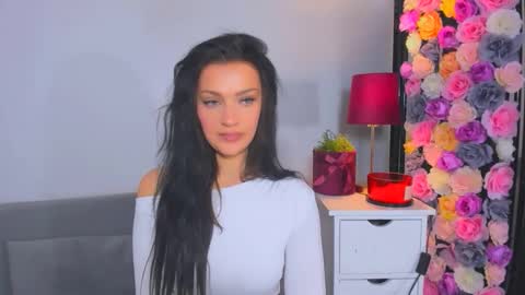 Snapshot of oliviawomen chatting on November 11, 2025, 9:31 am OliviaWomen online show from November 11, 2025, 9:31 am