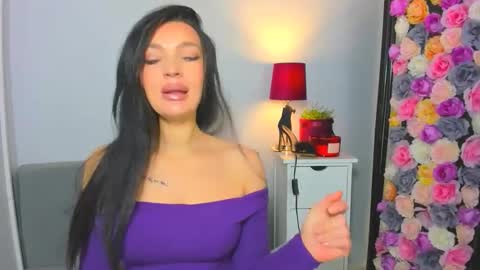 Snapshot of oliviawomen chatting on November 15, 2025, 6:44 am OliviaWomen online show from November 15, 2025, 6:44 am