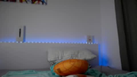 Snapshot of olivka_flower chatting on February 22, 2025, 1:00 am Angelina Lina online show from February 22, 2025, 1:00 am