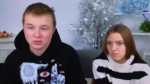 Snapshot of ollistiw chatting on November 22, 2025, 8:57 am Olli and Stiw online show from November 22, 2025, 8:57 am