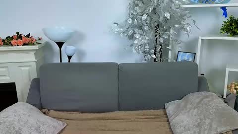 Snapshot of ollistiw chatting on December 14, 2025, 8:30 am Olli and Stiw online show from December 14, 2025, 8:30 am