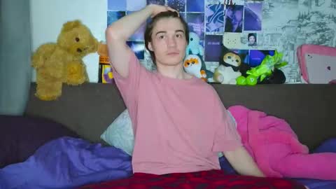 Snapshot of ololkd chatting on October 26, 2025, 9:10 pm Tony online show from October 26, 2025, 9:10 pm