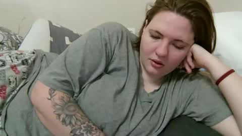 OlyaAndNetty online show from March 7, 2025, 7:05 pm