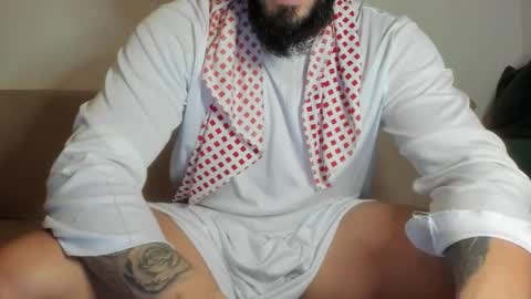 Snapshot of omar_xoxo chatting on November 20, 2025, 7:30 am Omar online show from November 20, 2025, 7:30 am