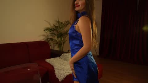 Snapshot of omiliver chatting on January 10, 2025, 6:17 pm    or    online show from January 10, 2025, 6:17 pm