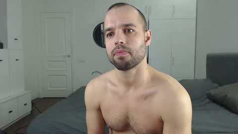 onebestlover online show from February 8, 2025, 8:52 am