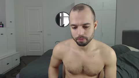 onebestlover online show from February 10, 2025, 9:14 am