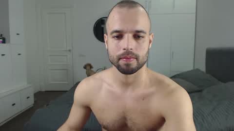 onebestlover online show from February 14, 2025, 5:03 pm