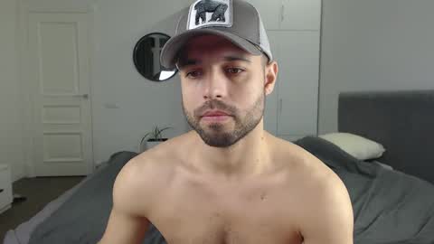 onebestlover online show from March 1, 2025, 3:27 pm