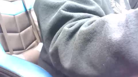 Snapshot of onelargecock0615 chatting on January 17, 2025, 12:10 pm Unpredictable online show from January 17, 2025, 12:10 pm