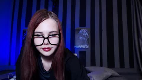 onessandra online show from October 21, 2025, 6:58 am