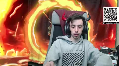 Snapshot of oni_hoshi chatting on March 6, 2025, 8:05 pm Oni hoshi online show from March 6, 2025, 8:05 pm