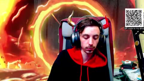 Snapshot of oni_hoshi chatting on March 10, 2025, 7:50 pm Oni hoshi online show from March 10, 2025, 7:50 pm