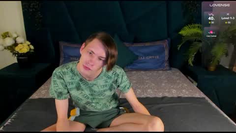 Snapshot of only_eric chatting on February 19, 2025, 6:54 pm Erick online show from February 19, 2025, 6:54 pm