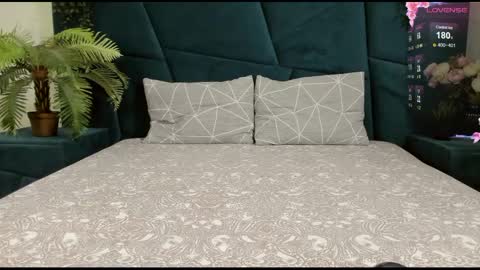 Snapshot of only_eric chatting on February 25, 2025, 9:24 pm Erick online show from February 25, 2025, 9:24 pm