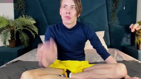 Snapshot of only_eric chatting on March 9, 2025, 4:22 pm Erick online show from March 9, 2025, 4:22 pm