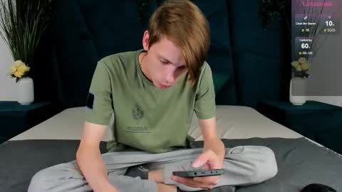 Snapshot of only_eric chatting on September 12, 2025, 7:52 am Erick online show from September 12, 2025, 7:52 am