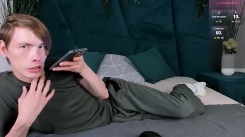 Snapshot of only_eric chatting on September 16, 2025, 6:03 am Erick online show from September 16, 2025, 6:03 am