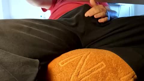 Snapshot of onlydickcam chatting on November 4, 2025, 8:35 am Maggus online show from November 4, 2025, 8:35 am