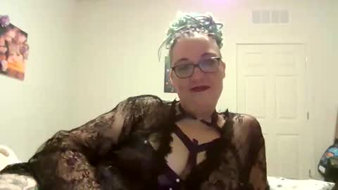 Snapshot of onlylovedinthedark chatting on October 27, 2025, 12:47 am onlylovedinthedark online show from October 27, 2025, 12:47 am
