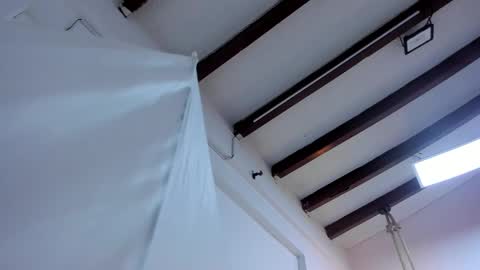 Miss Guzman  online show from February 12, 2025, 11:51 am