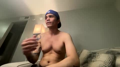 Snapshot of orlando702 chatting on October 27, 2025, 2:15 am orlando702 online show from October 27, 2025, 2:15 am