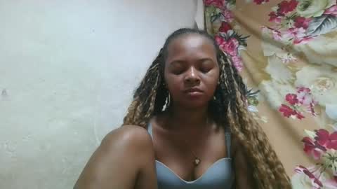 ornellahhh online show from September 30, 2025, 4:01 pm