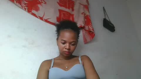 ornellahhh online show from November 2, 2025, 1:13 pm