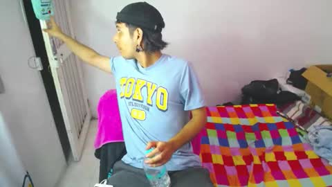 orus_420 online show from October 30, 2025, 7:43 am