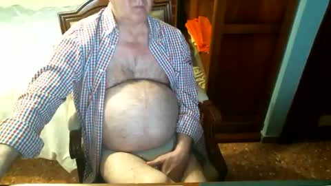 Snapshot of oscarw chatting on February 3, 2025, 4:41 pm Oscar online show from February 3, 2025, 4:41 pm