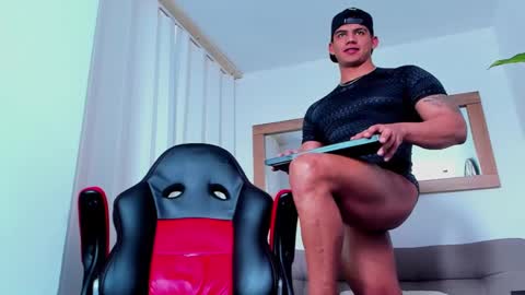 Oskar Ford NEW ACCOUNT online show from March 4, 2025, 4:20 pm