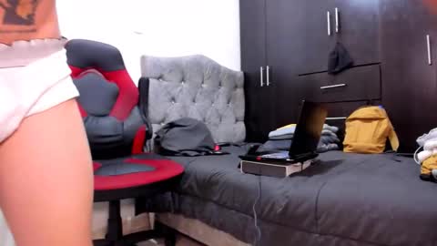 Leyder online show from October 3, 2025, 2:08 am