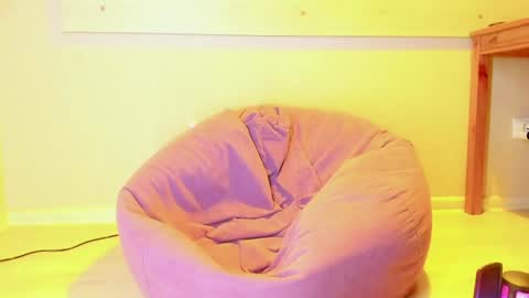 Otis online show from December 14, 2024, 9:24 pm