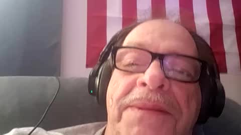 Snapshot of ou8124824 chatting on December 13, 2025, 8:14 pm ou8124824 online show from December 13, 2025, 8:14 pm