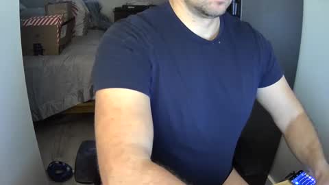 Snapshot of outside1991 chatting on December 22, 2024, 6:59 pm outside1991 online show from December 22, 2024, 6:59 pm