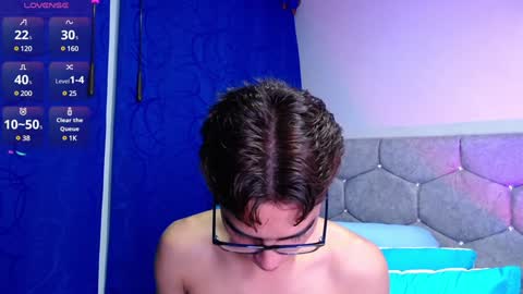 Owen  Independent model  online show from February 1, 2025, 7:26 am