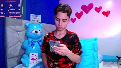 Owen  Independent model  online show from February 21, 2025, 5:24 am