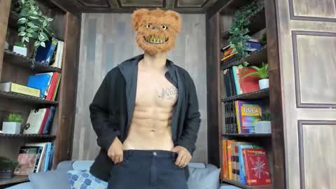Snapshot of owenpierce1 chatting on October 18, 2025, 12:17 pm Owen online show from October 18, 2025, 12:17 pm