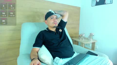 O W E N - S T O N E online show from October 30, 2025, 4:36 am