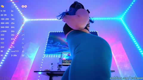 oxlemon online show from January 10, 2025, 2:04 am