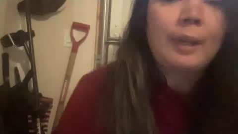 Snapshot of oxovickyoxo chatting on October 20, 2025, 10:32 pm oxovickyoxo online show from October 20, 2025, 10:32 pm