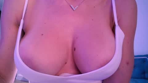 OXY online show from November 15, 2025, 4:21 am