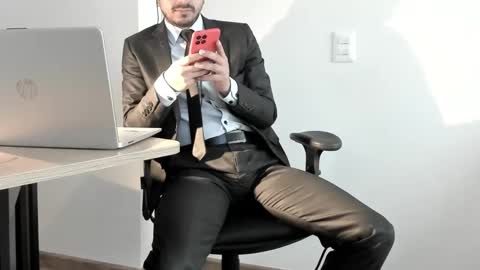 Snapshot of pablo_rincon95 chatting on December 28, 2024, 7:54 pm pablo rincon95 online show from December 28, 2024, 7:54 pm