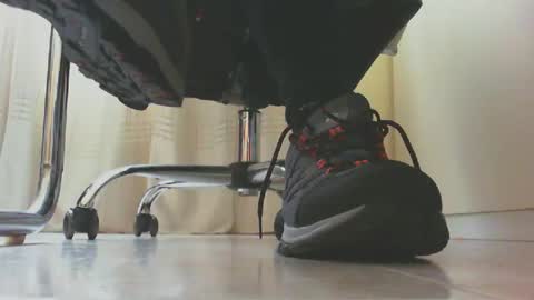 Snapshot of pablomenesssl chatting on February 6, 2025, 10:26 am Pablo Meness online show from February 6, 2025, 10:26 am