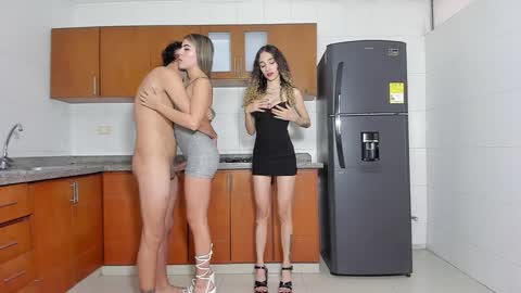 Snapshot of pacho_stormie chatting on January 9, 2025, 8:11 pm Hanna 19 years Eva 19 years new girl Tyga 19 years myke19 years old online show from January 9, 2025, 8:11 pm