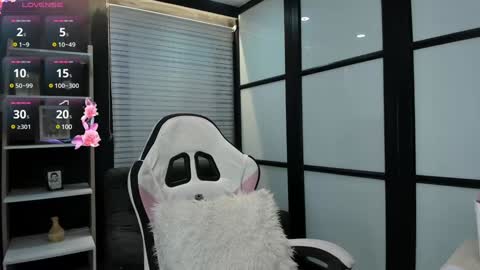 Paige online show from January 10, 2025, 11:39 pm