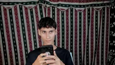 Snapshot of paimon_goetia chatting on October 6, 2025, 3:59 am Alexander Grigori online show from October 6, 2025, 3:59 am