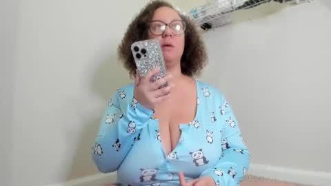 Snapshot of paisleehaze chatting on October 13, 2025, 2:17 pm Paislee Haze online show from October 13, 2025, 2:17 pm