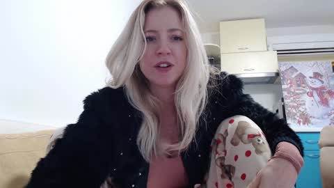 Snapshot of pam_fans chatting on December 28, 2024, 7:11 am BABE online show from December 28, 2024, 7:11 am